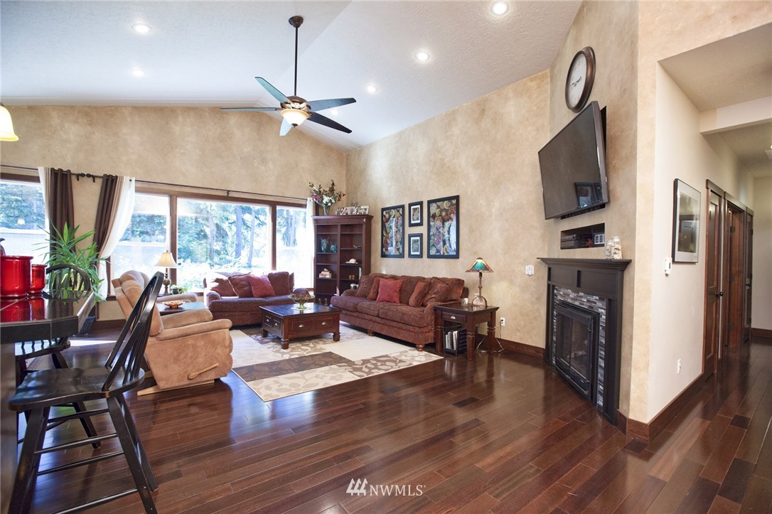 16734 Littlerock Road Southwest Rochester, WA 98579 - Photo 5 of 25