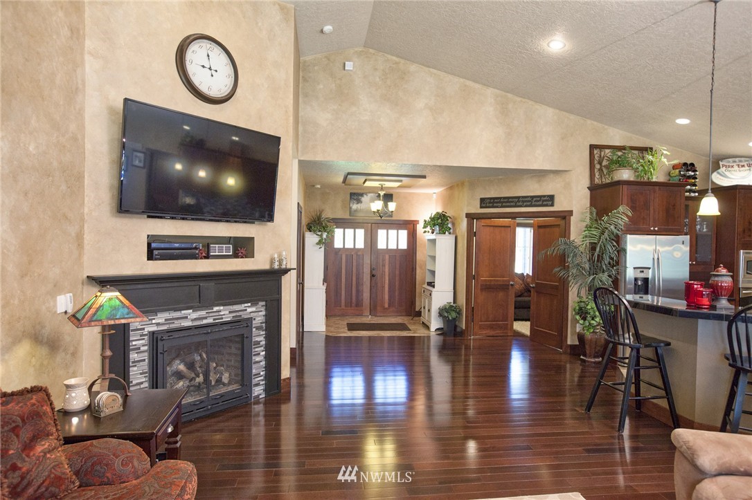 16734 Littlerock Road Southwest Rochester, WA 98579 - Photo 6 of 25