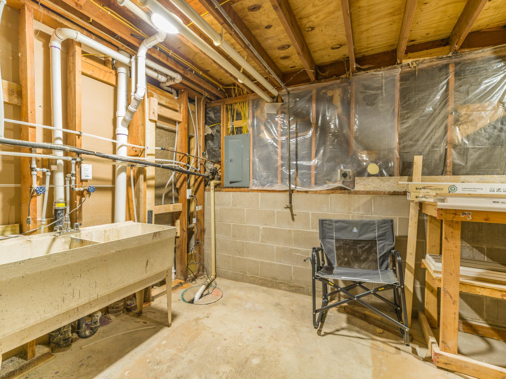 1208 Crestview Road Albert Lea, MN 56007 - Photo 24 of 24 Gallery Image 24