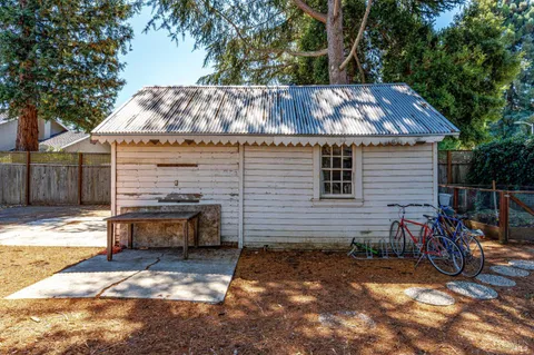 a house view with a outdoor space