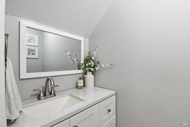 $459,000 | 5006 Country Club Drive, Rohnert Park, CA 94928