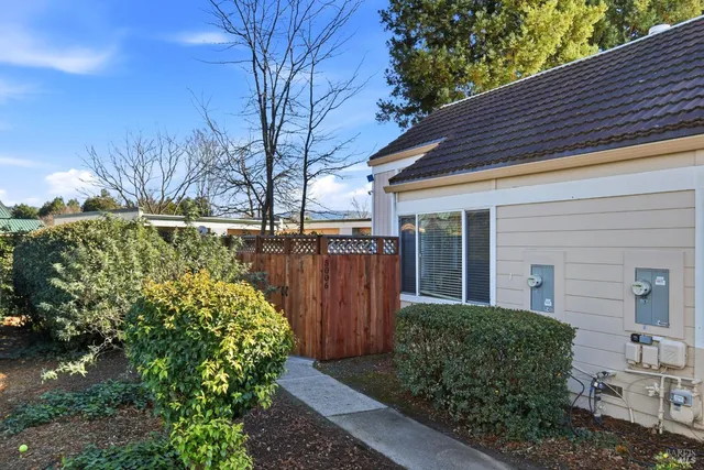 $459,000 | 5006 Country Club Drive, Rohnert Park, CA 94928