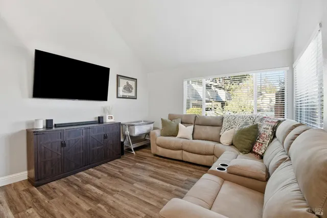 $459,000 | 5006 Country Club Drive, Rohnert Park, CA 94928