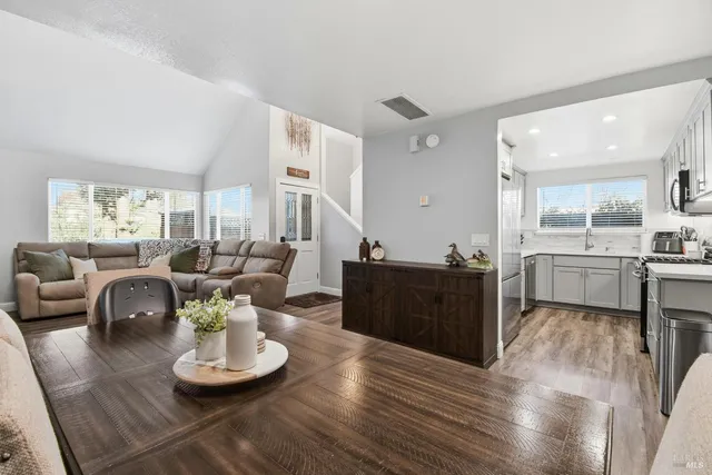 $459,000 | 5006 Country Club Drive, Rohnert Park, CA 94928