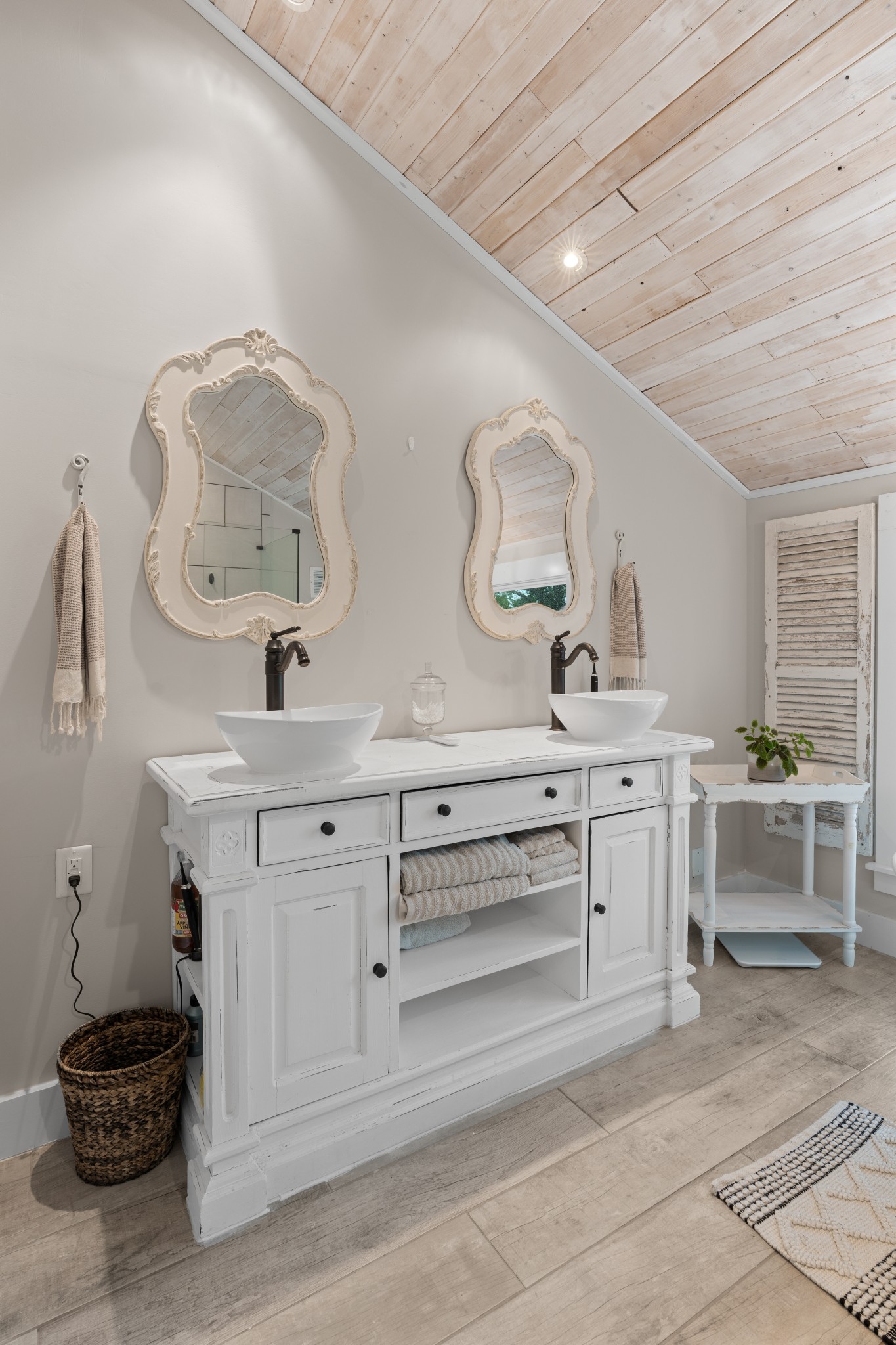 3288 Ball Road Cunningham, TN 37052 - Photo 17 of 47