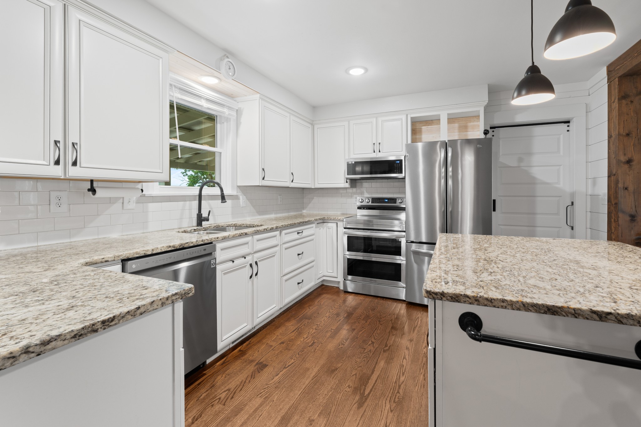 3288 Ball Road Cunningham, TN 37052 - Photo 10 of 47