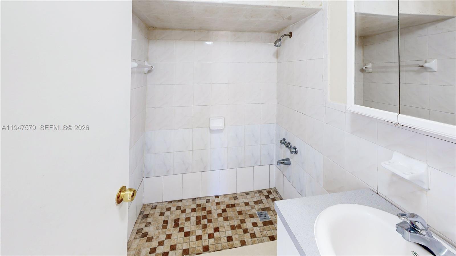 151 West 44th Street Hialeah, FL 33012 - Photo 34 of 57