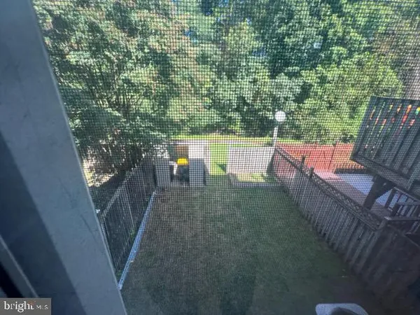 $400,000 | 2819 Mueserbush Court, Lanham, MD 20706