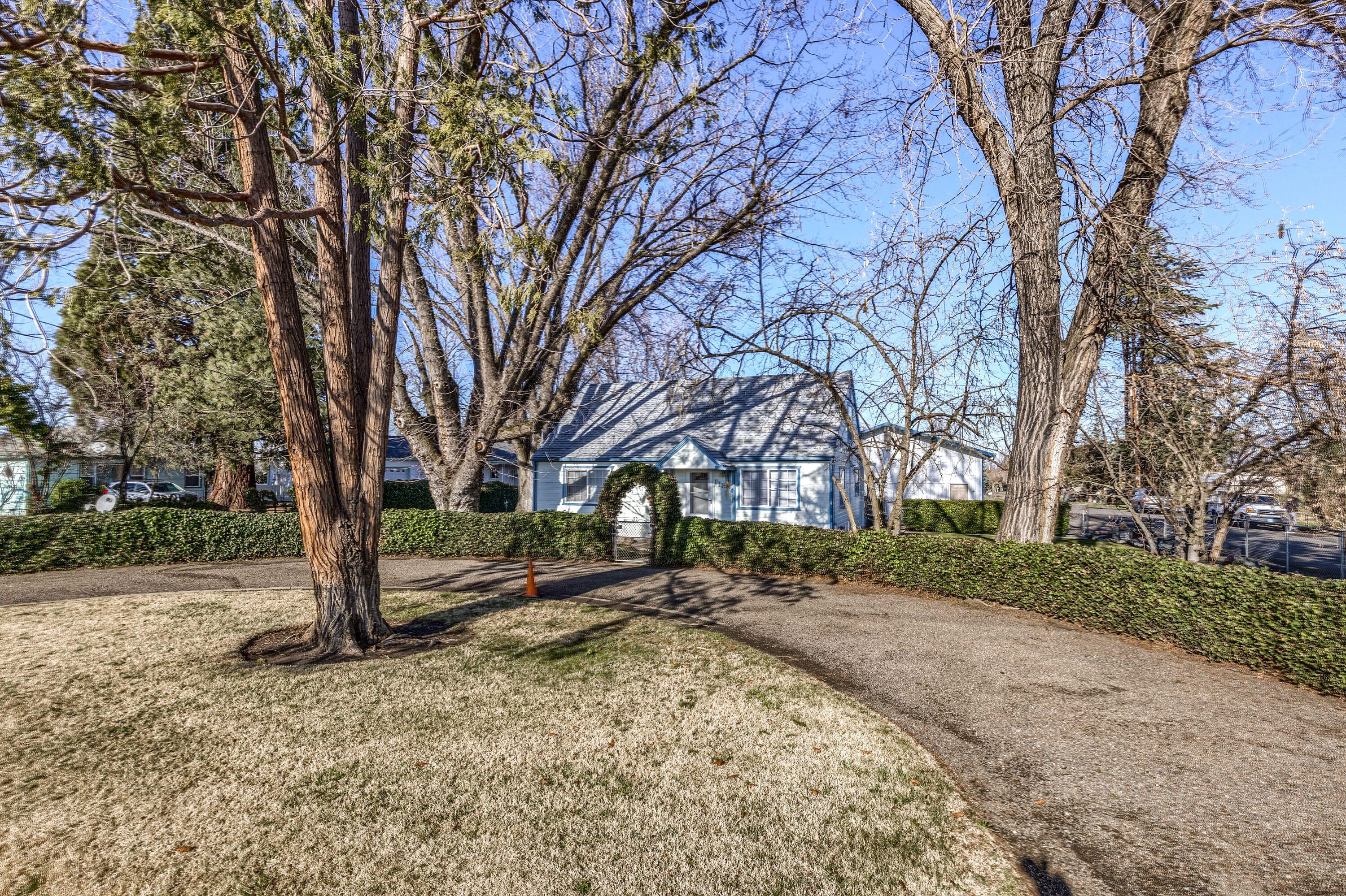 118 South Stage Road Medford, OR 97501 - Photo 12 of 45 12_SS_12