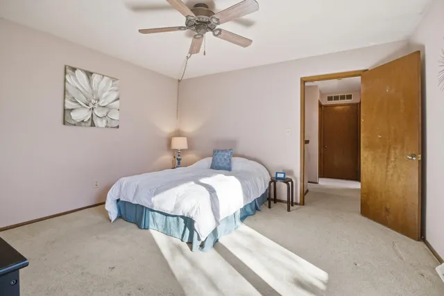 $275,000 | 16370 West Coachlight Drive, New Berlin, WI 53151