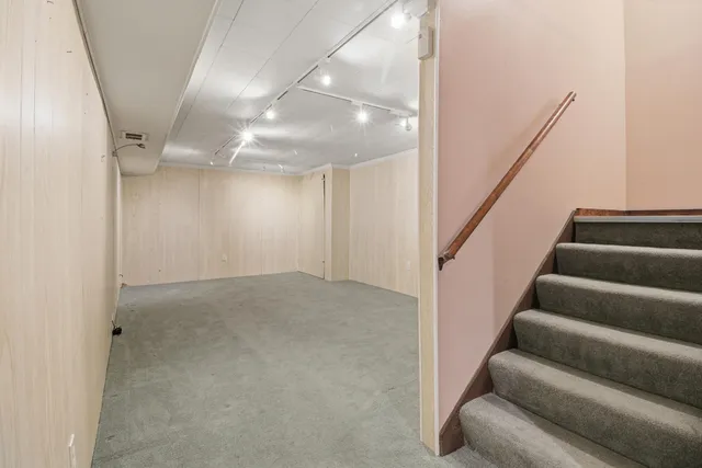 $275,000 | 16370 West Coachlight Drive, New Berlin, WI 53151