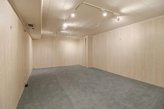 $275,000 | 16370 West Coachlight Drive, New Berlin, WI 53151