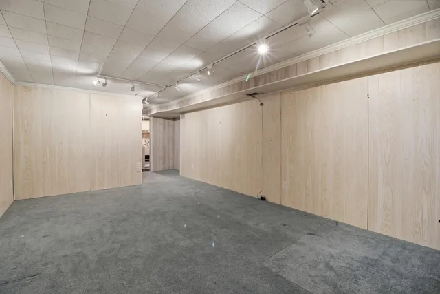 $275,000 | 16370 West Coachlight Drive, New Berlin, WI 53151