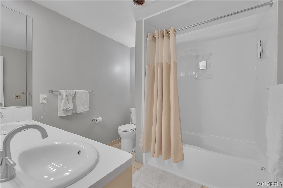 9230 Valley Stream Road Clarence, NY 14031 - Photo 25 of 46
