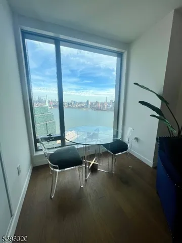 $7,400 | 99 Hudson Street, Jersey City, NJ 07302