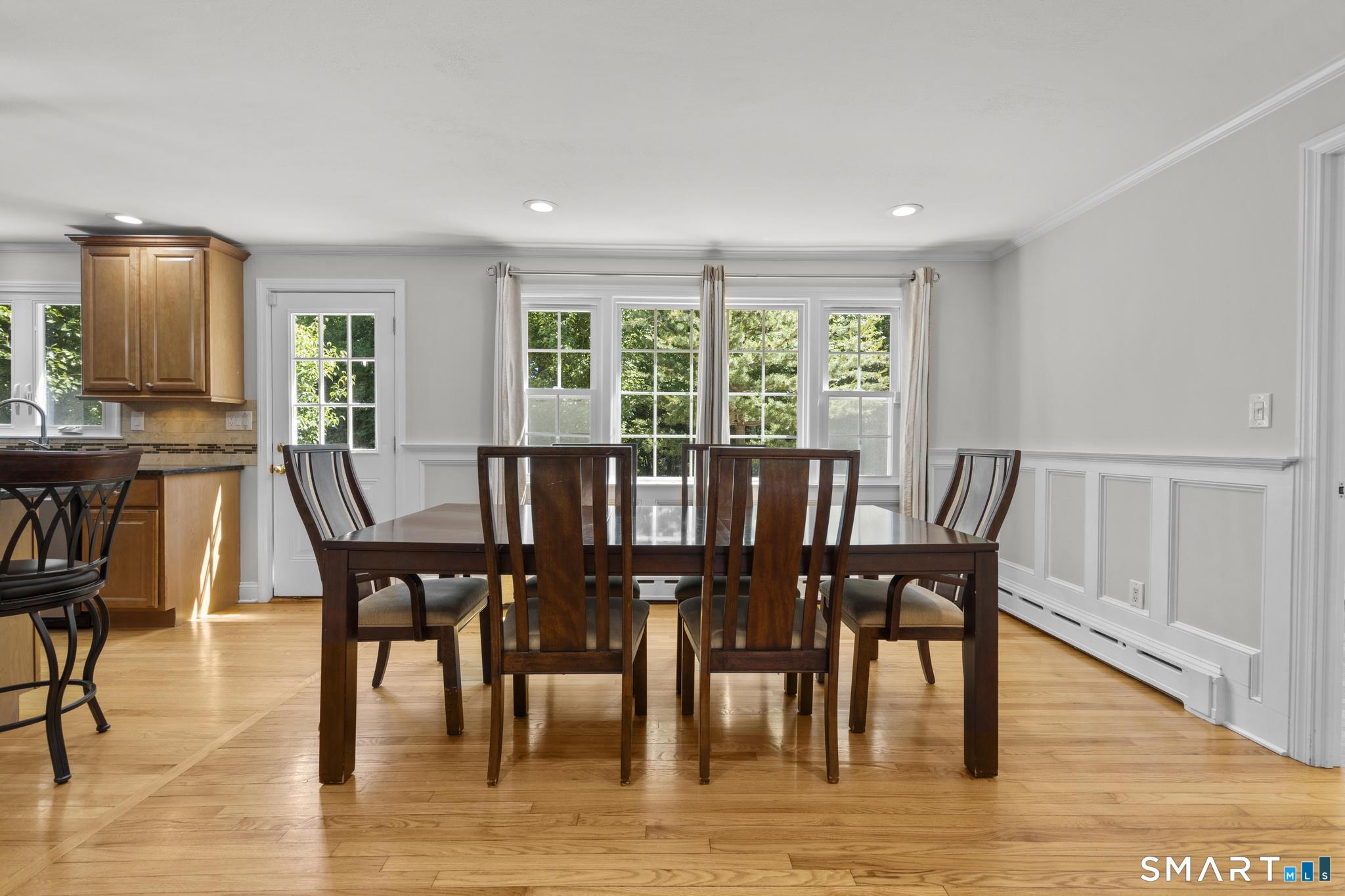 180 Tom Swamp Road Hamden, CT 06518 - Photo 9 of 40