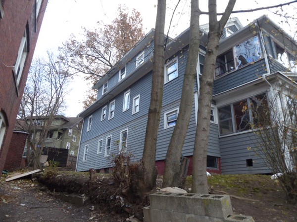 37 Fort Pleasant Avenue Springfield, MA 01108 - Photo 2 of 20