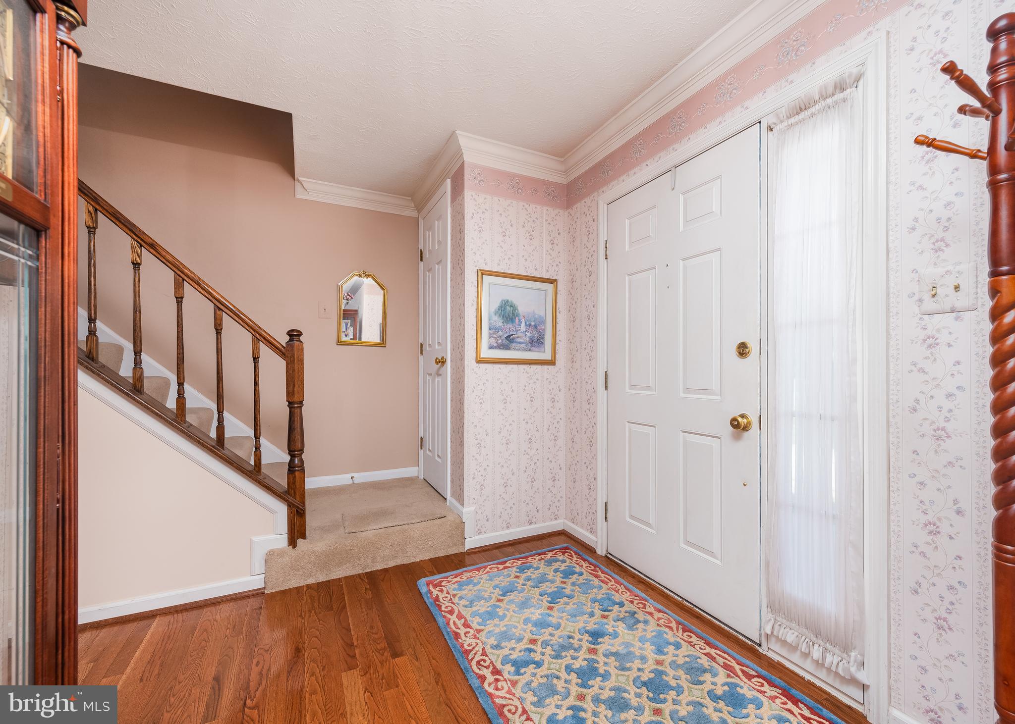 9502 Red Rain Path Columbia, MD 21046 - Photo 2 of 29 Entrance foyer