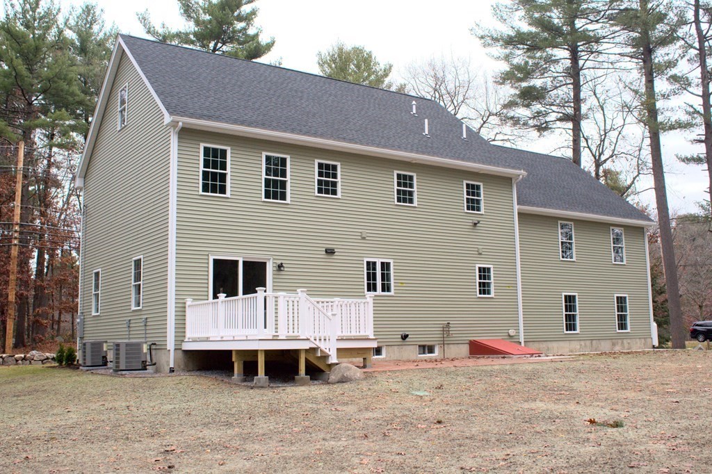 279 Andover Road Billerica, MA 01821 - Photo 4 of 25