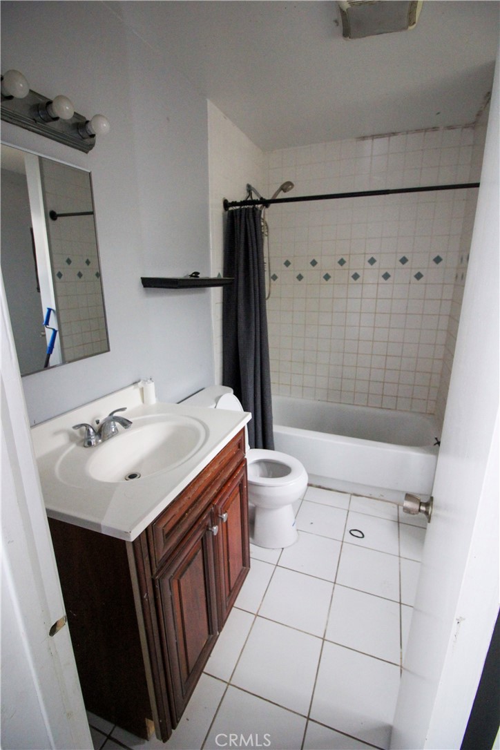 535 East 3rd Street Azusa, CA 91702 - Photo 7 of 23 bathroom