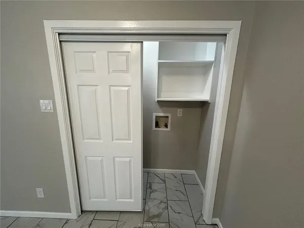 $285,000 | 2361-2363 North Earl Rudder Freeway, Bryan, TX 77803