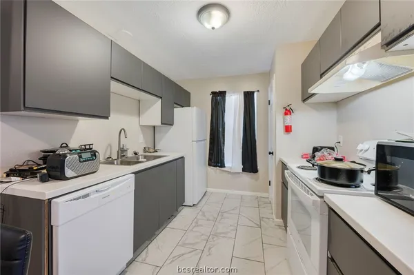 $285,000 | 2361-2363 North Earl Rudder Freeway, Bryan, TX 77803