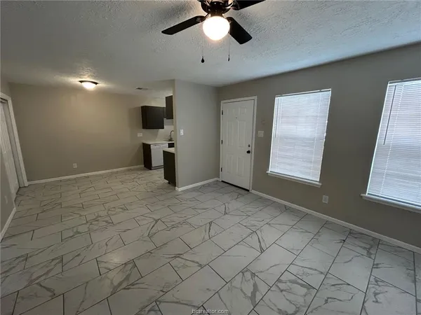 $285,000 | 2361-2363 North Earl Rudder Freeway, Bryan, TX 77803