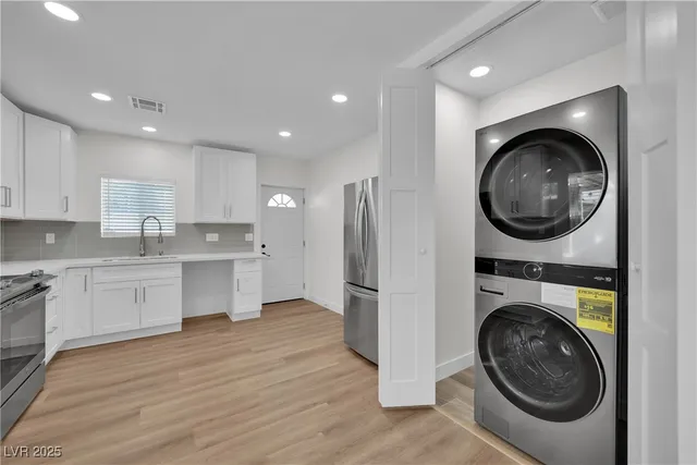 $2,071 | 1616 Chapman Drive, Las Vegas, NV 89104