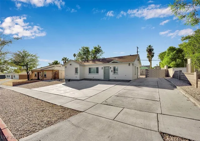 $2,071 | 1616 Chapman Drive, Las Vegas, NV 89104