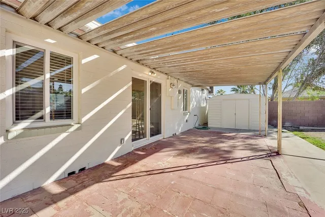 $2,071 | 1616 Chapman Drive, Las Vegas, NV 89104