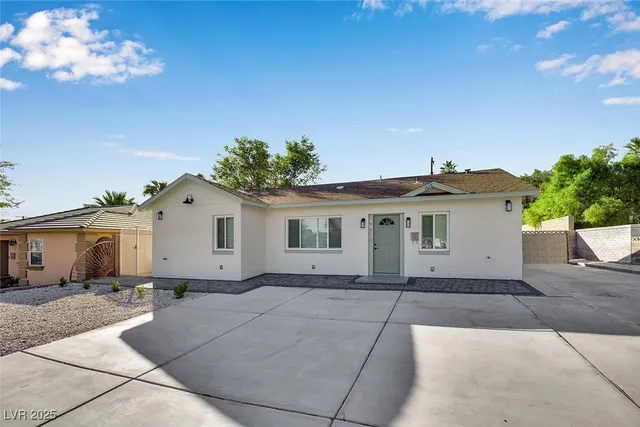 $2,071 | 1616 Chapman Drive, Las Vegas, NV 89104