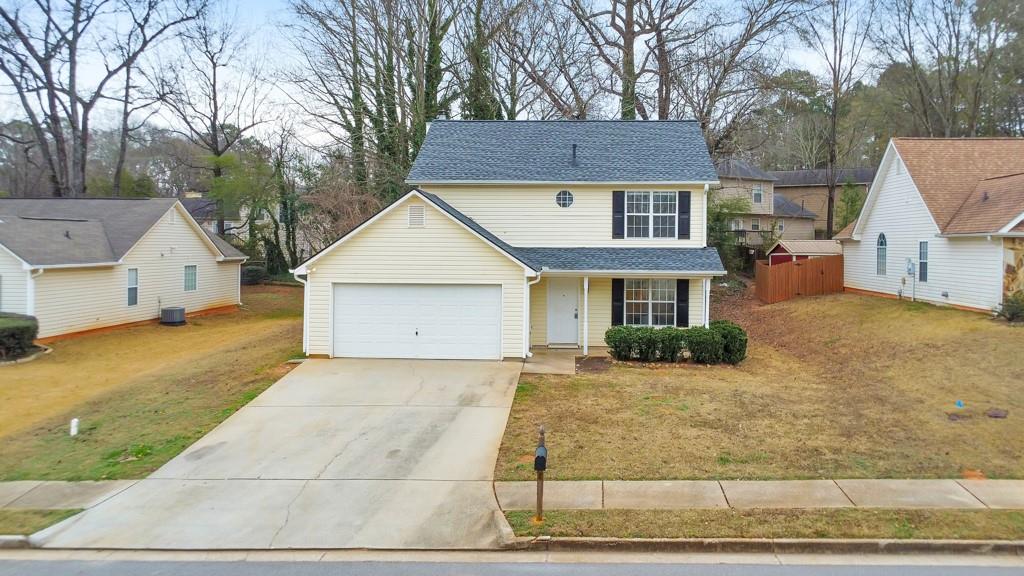 334 Fallview Drive McDonough, GA 30253 - Photo 7 of 34 a view of a yard in front of a house