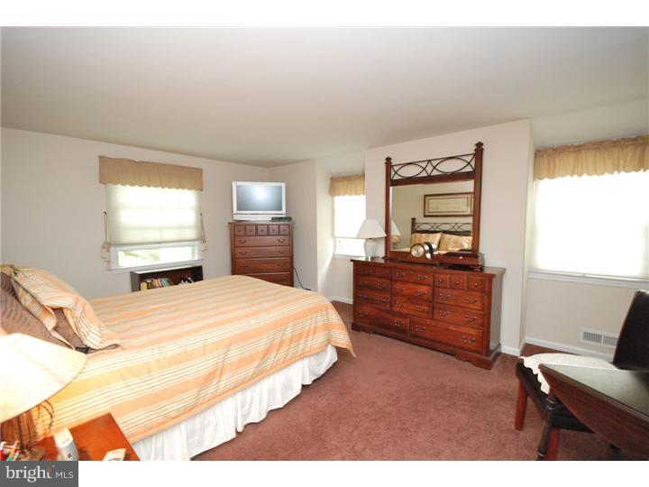 120 Rockingham Road Cherry Hill, NJ 08034 - Photo 15 of 25 Bedroom - Main