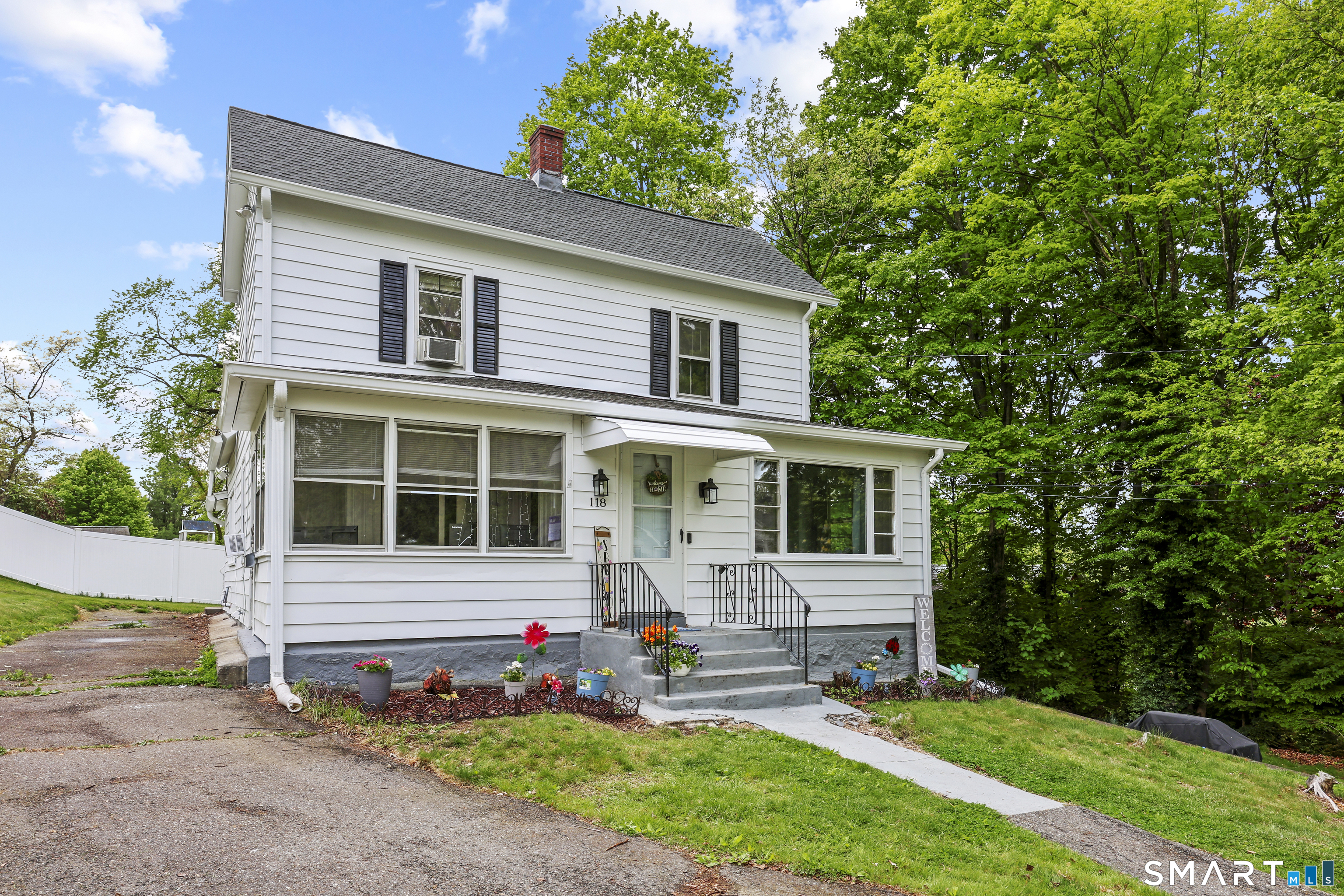 118 Cole Street Torrington, CT 06790 - Photo 2 of 36