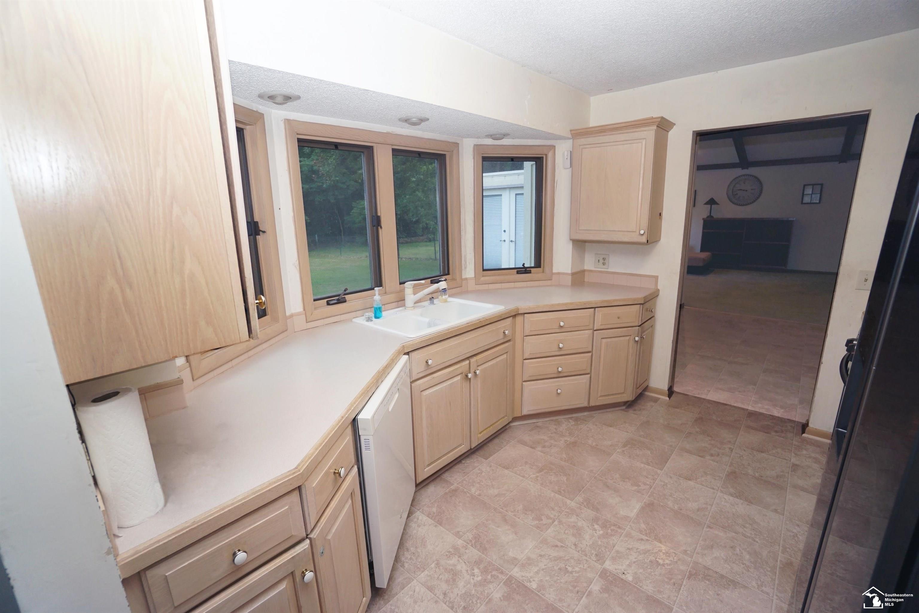 1999 West Erie Road Temperance, MI 48182 - Photo 11 of 55 Gallery Image 11