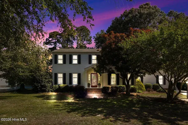 $395,000 | 206 Ramblewood Drive, Mount Olive, NC 28365