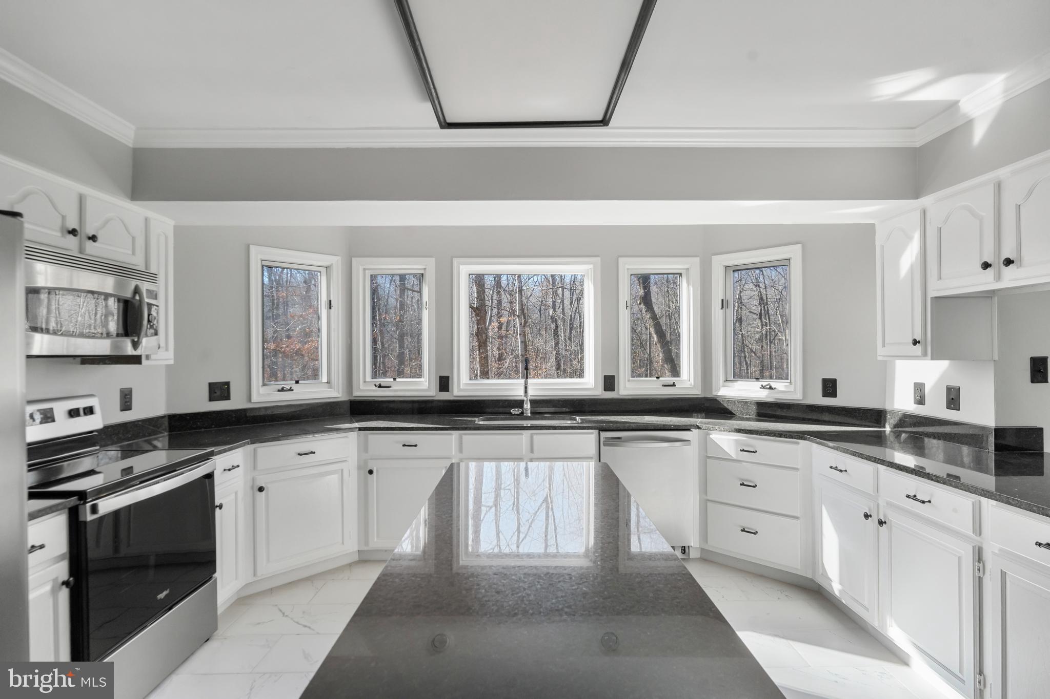 245 Lakeland Road Stafford, VA 22556 - Photo 2 of 24