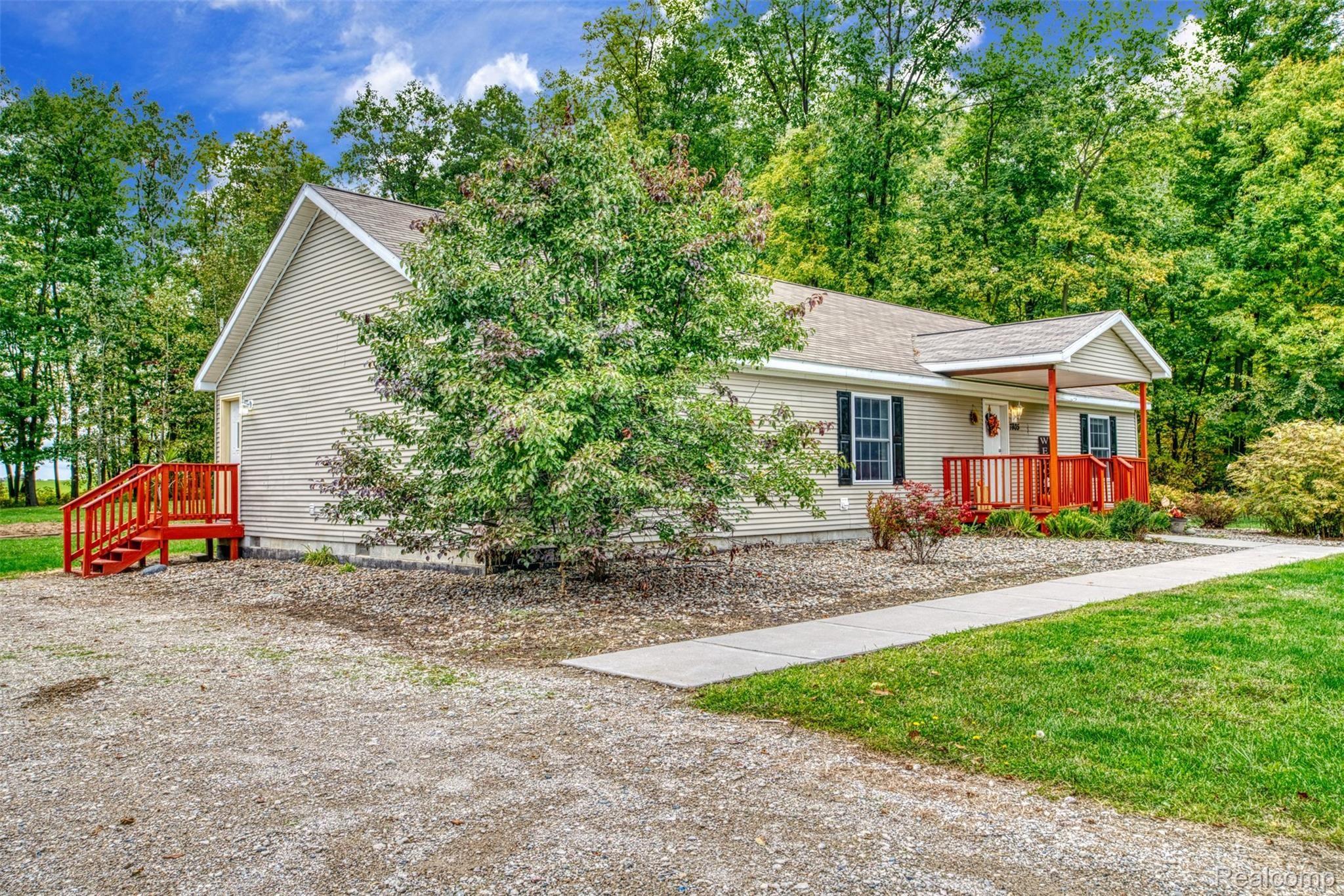 7805 North Nicholson Road Fowlerville, MI 48836 - Photo 28 of 36 DSC03303_6.jpg