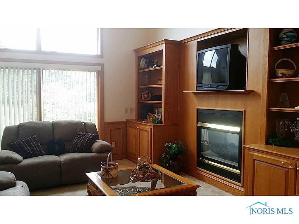 7360 Salisbury Road Maumee, OH 43537 - Photo 4 of 20 Den.