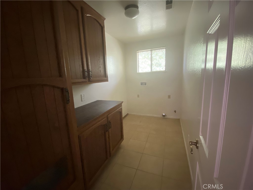 1410 Basel Place Riverside, CA 92506 - Photo 12 of 30