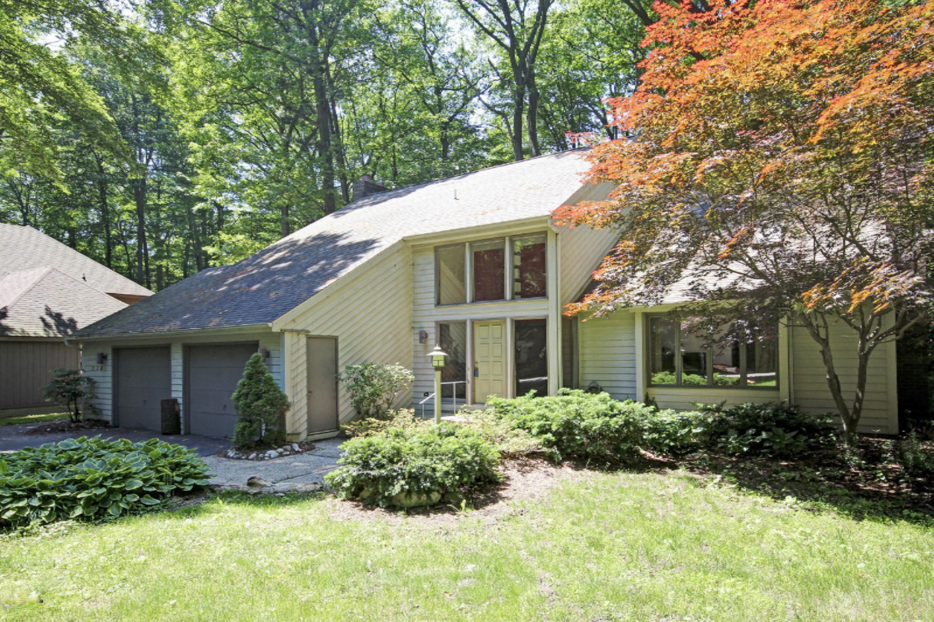 238 Portchester Road Holland, MI 49424 - Photo 1 of 40 IMG_9531_2_3