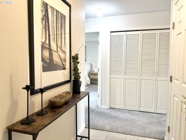 $347,000 | 240 Lone Pine Lane, Unit 2, The Dalles, OR 97058