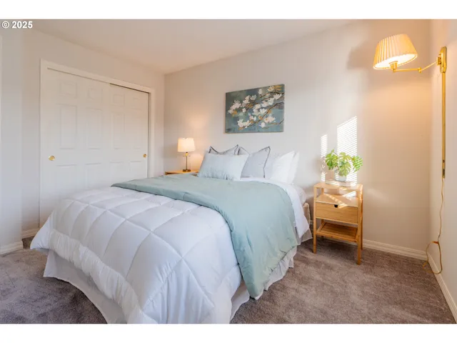 $347,000 | 240 Lone Pine Lane, Unit 2, The Dalles, OR 97058