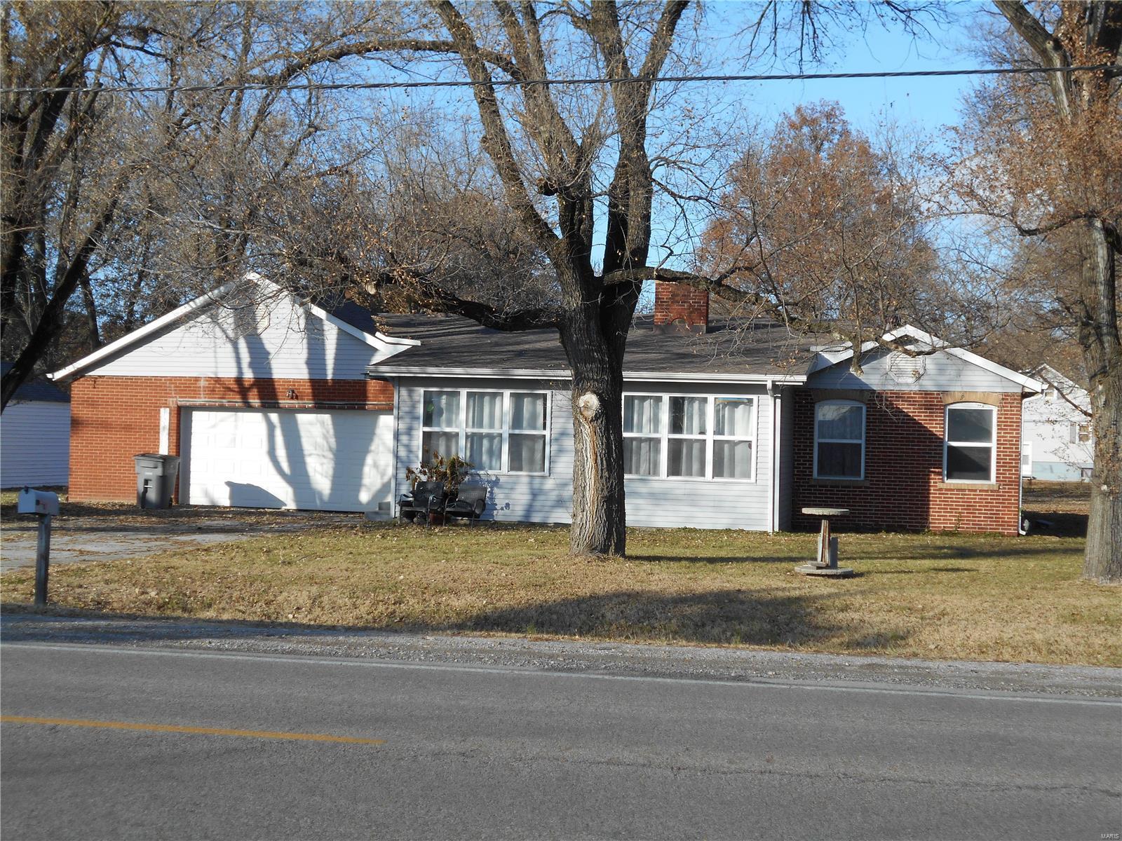 809 East Chain Of Rocks Road Mitchell, IL 62040 - Photo 1 of 18