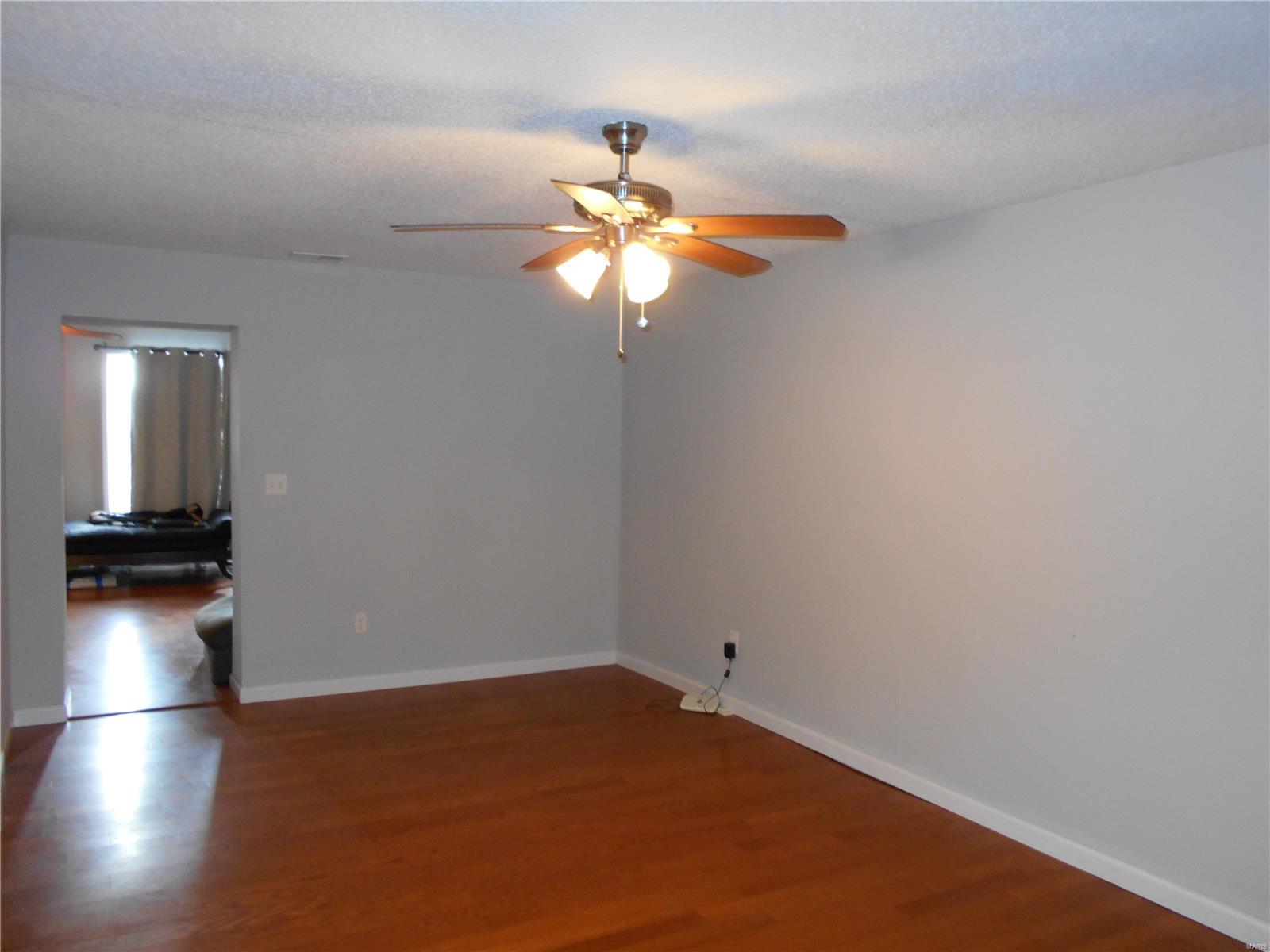 809 East Chain Of Rocks Road Mitchell, IL 62040 - Photo 3 of 18