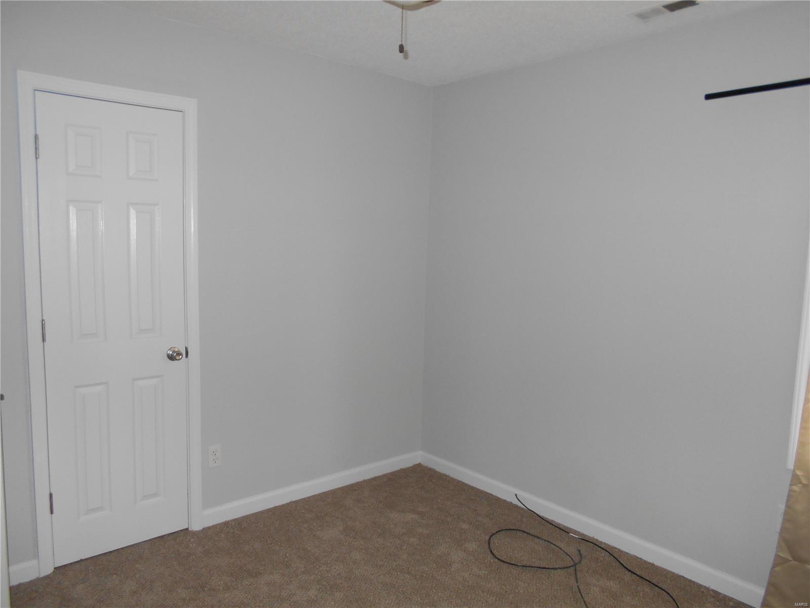 809 East Chain Of Rocks Road Mitchell, IL 62040 - Photo 7 of 18