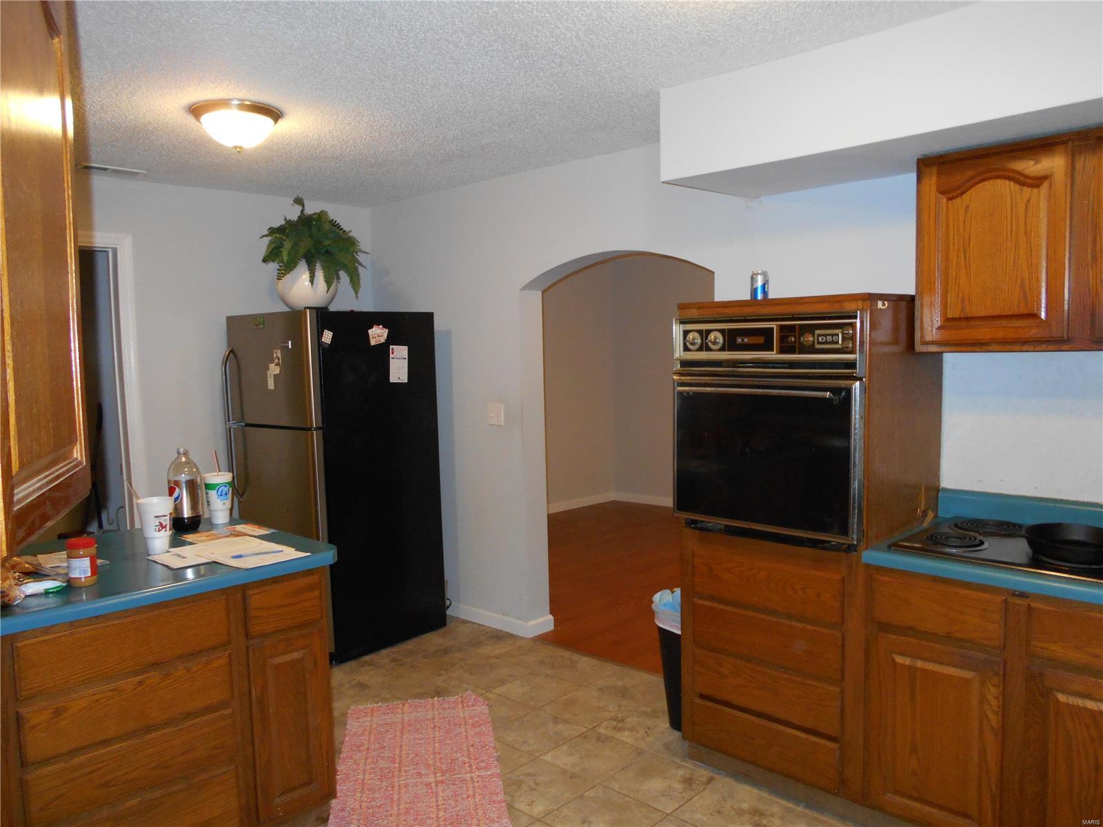 809 East Chain Of Rocks Road Mitchell, IL 62040 - Photo 10 of 18