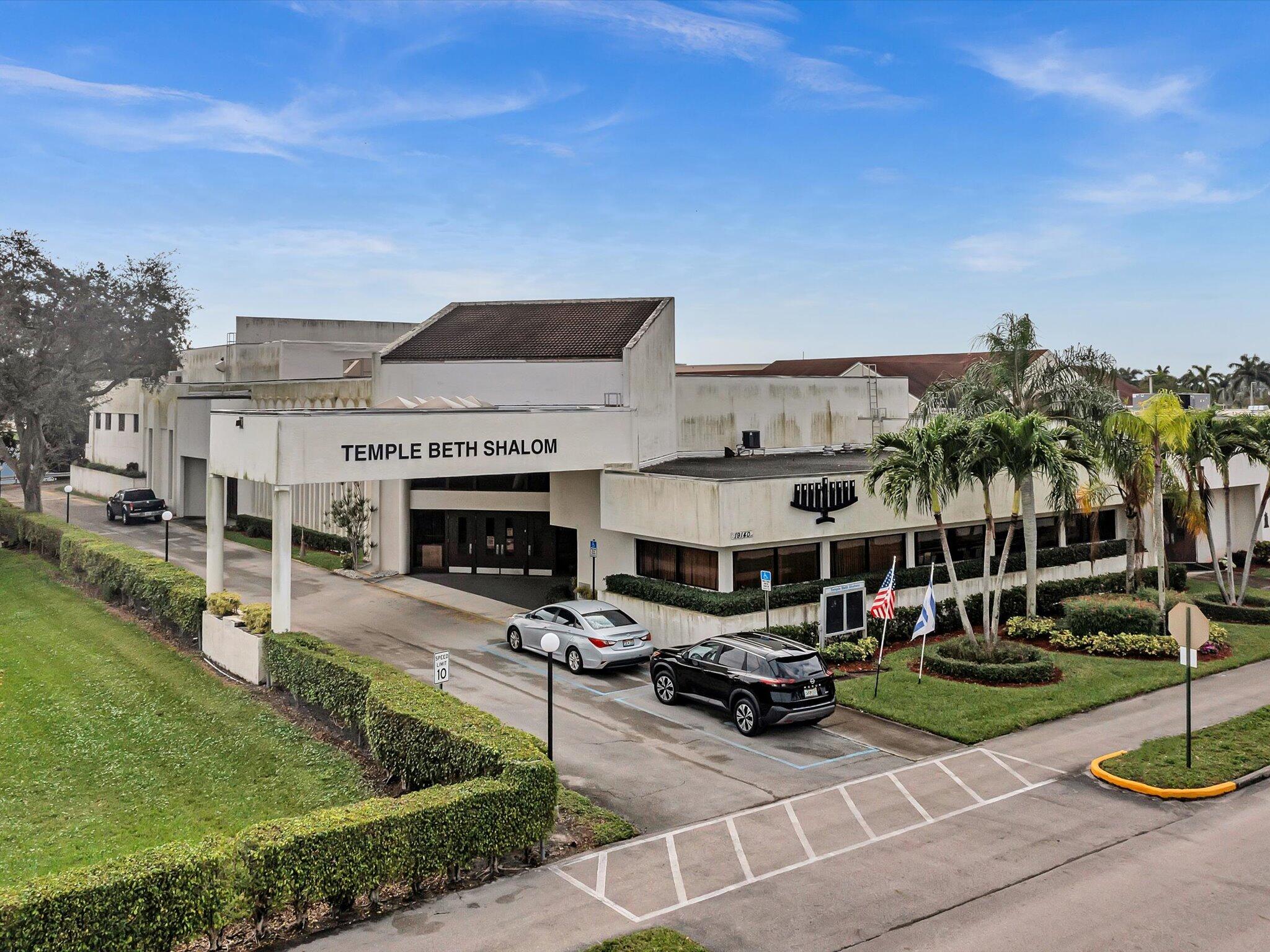 2083 Guildford East Boca Raton, FL 33434 - Photo 36 of 47 50-DJI_0066