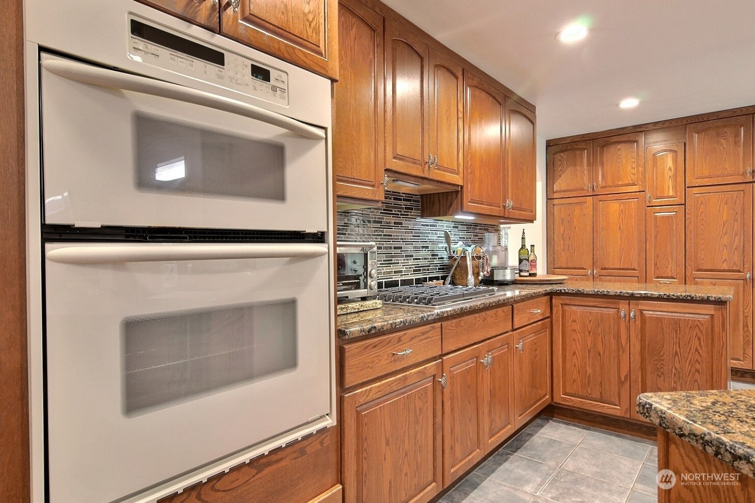 7682 Sidney Road Southwest Port Orchard, WA 98367 - Photo 9 of 40 Gallery Image 9