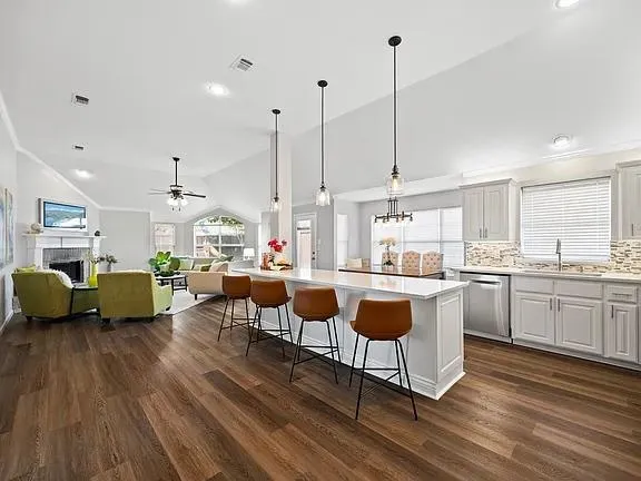 $2,600 | 10122 Loving Trail Drive, Frisco, TX 75035